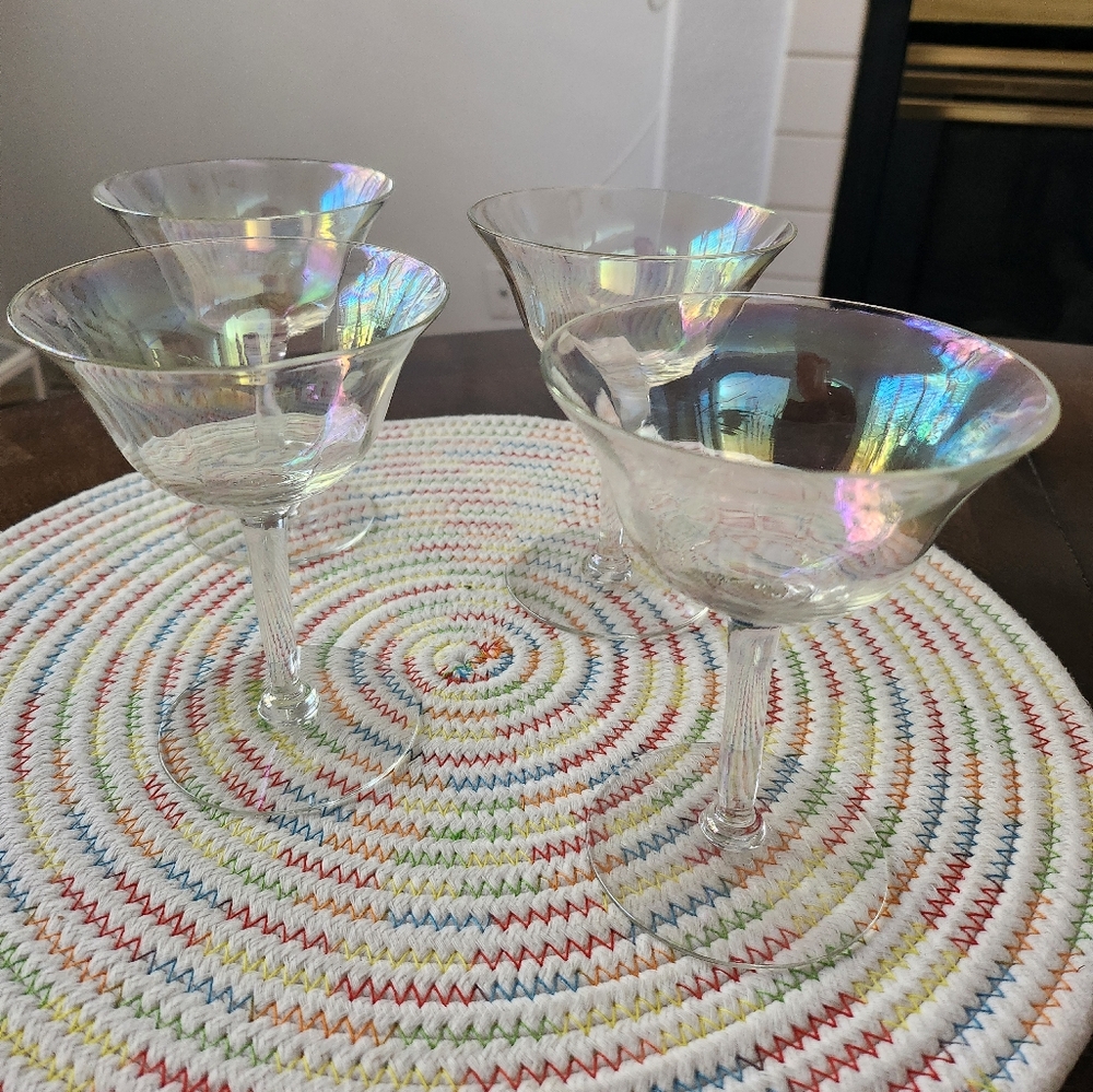 A set of 4 vintage Fostoria Shell Pearl Iridescent Champage Coupe glasses 5 1/4"